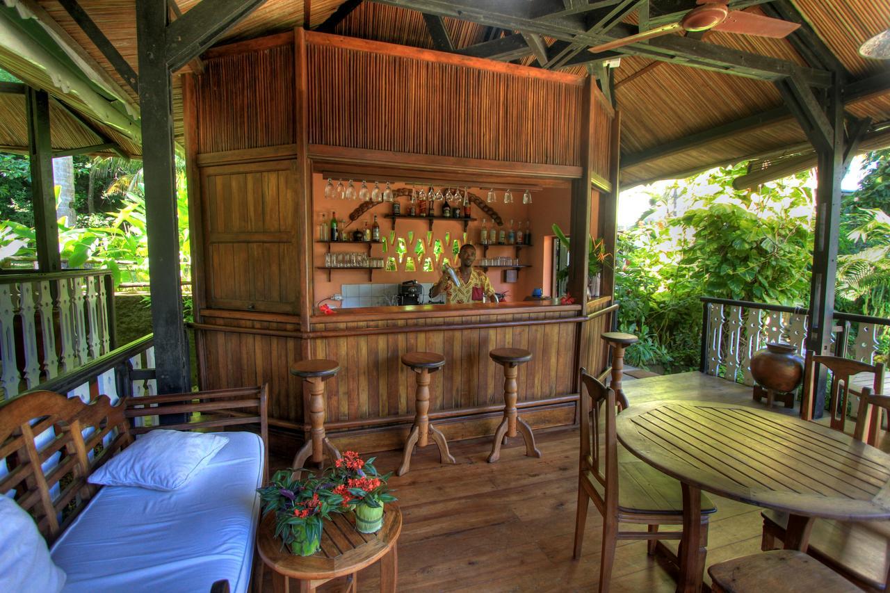 Hotel Gerard et Francine Ambatoloaka  Extérieur photo