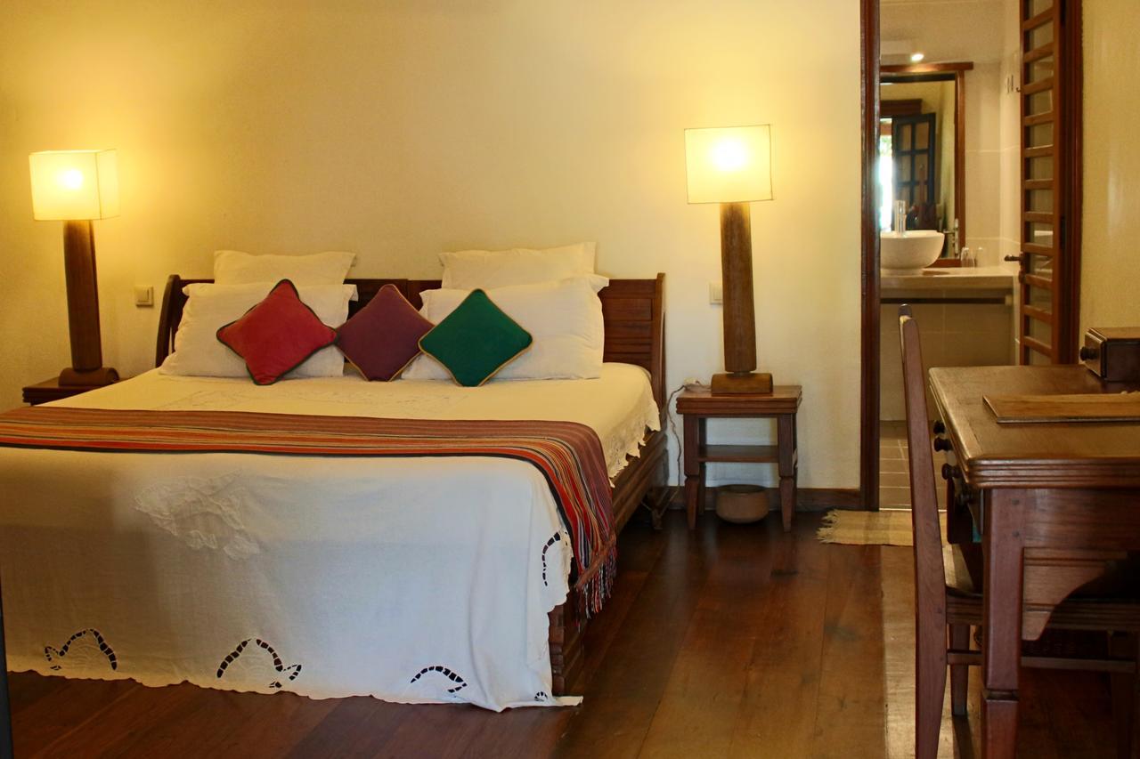 Hotel Gerard et Francine Ambatoloaka  Extérieur photo